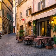 ambience-building-cafe-chairs-city-comfortable-1592872-pxhere Итальянское кафе